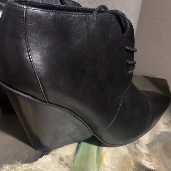 New Kenneth Cole tres amore leather ankle boots with wedge heel - classic - Picture 3 of 7